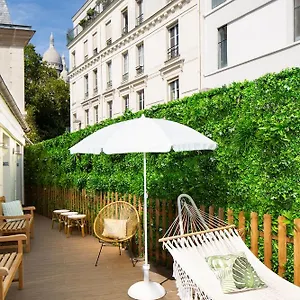 Le Village Montmartre By Hiphophostels Albergue Paris